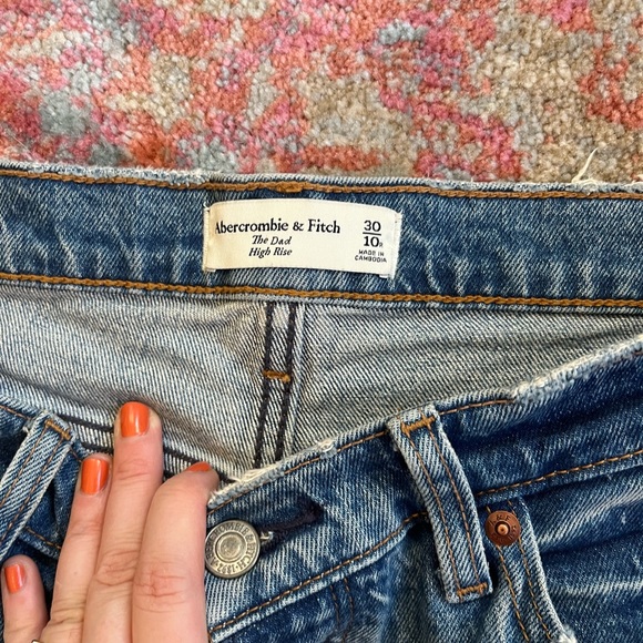 Abercrombie & Fitch Dad Jeans - Picture 2 of 4
